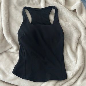 Lululemon top